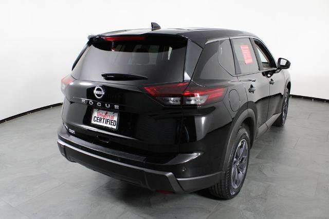 Certified 2025 Nissan Rogue SV image 16
