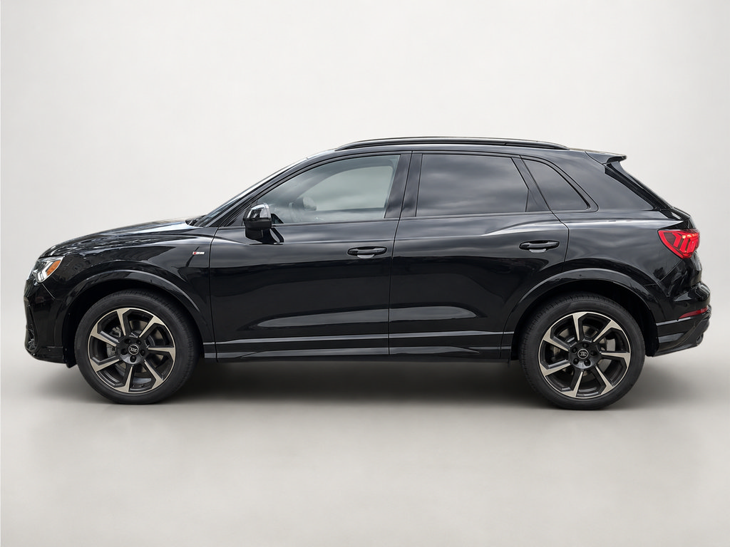 Used 2025 Audi Q3 2.0T Premium Plus w/ Premium Plus Package AWD/4WD image 3