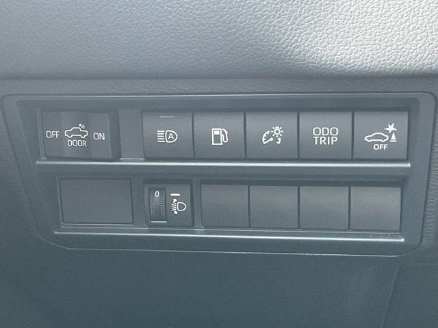 Used 2025 Toyota Tundra Limited AWD/4WD image 33
