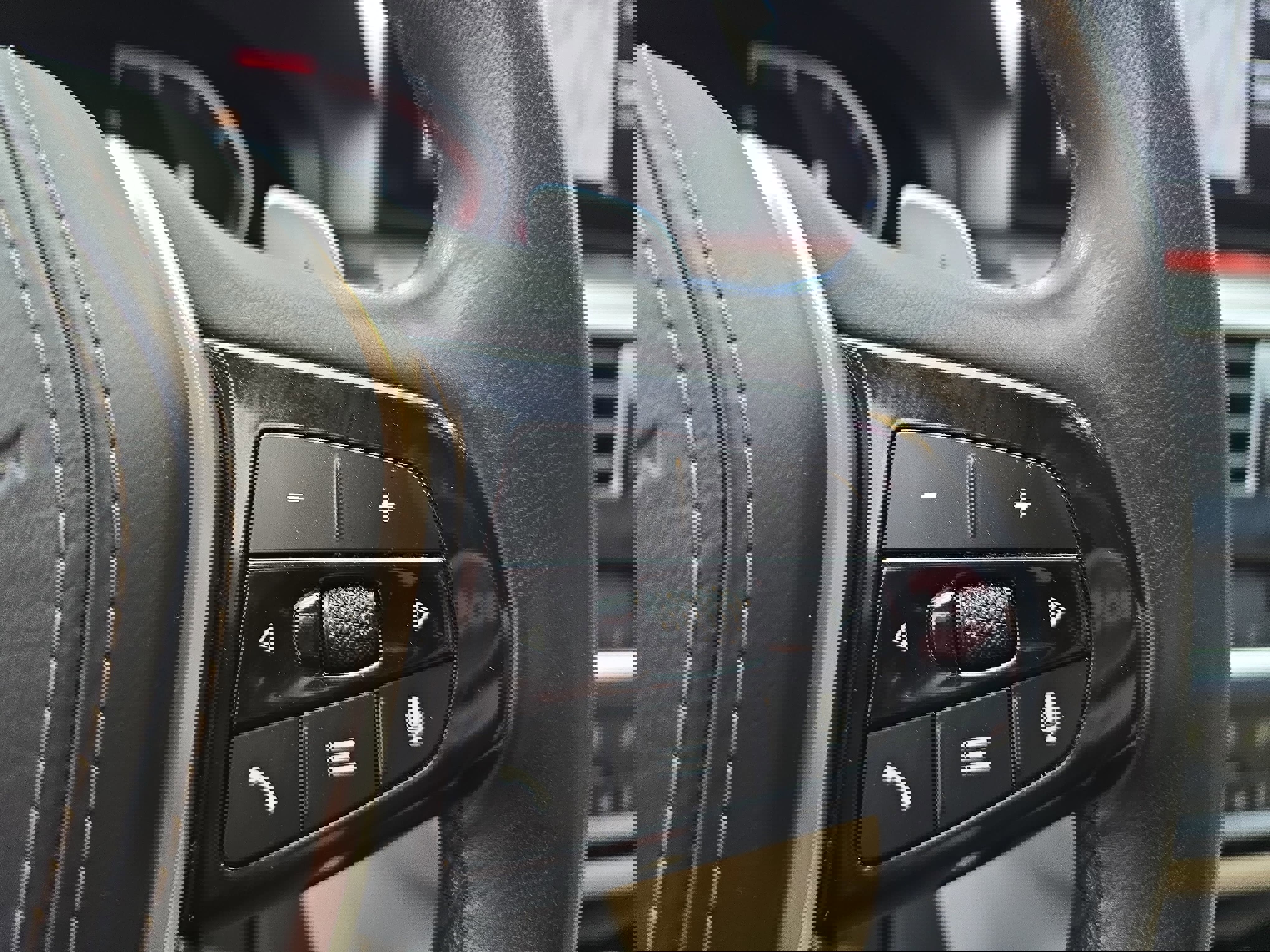 Used 2023 BMW 530i w/ Convenience Package image 18