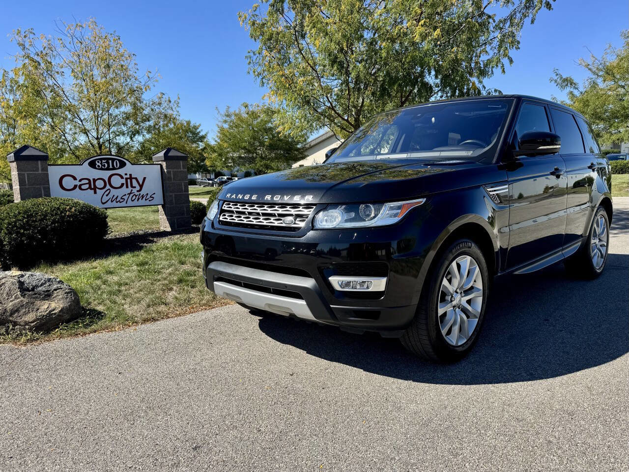 Used 2016 Land Rover Range Rover Sport HSE image 1