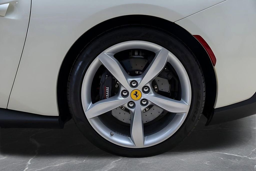 Used 2019 Ferrari Portofino image 50