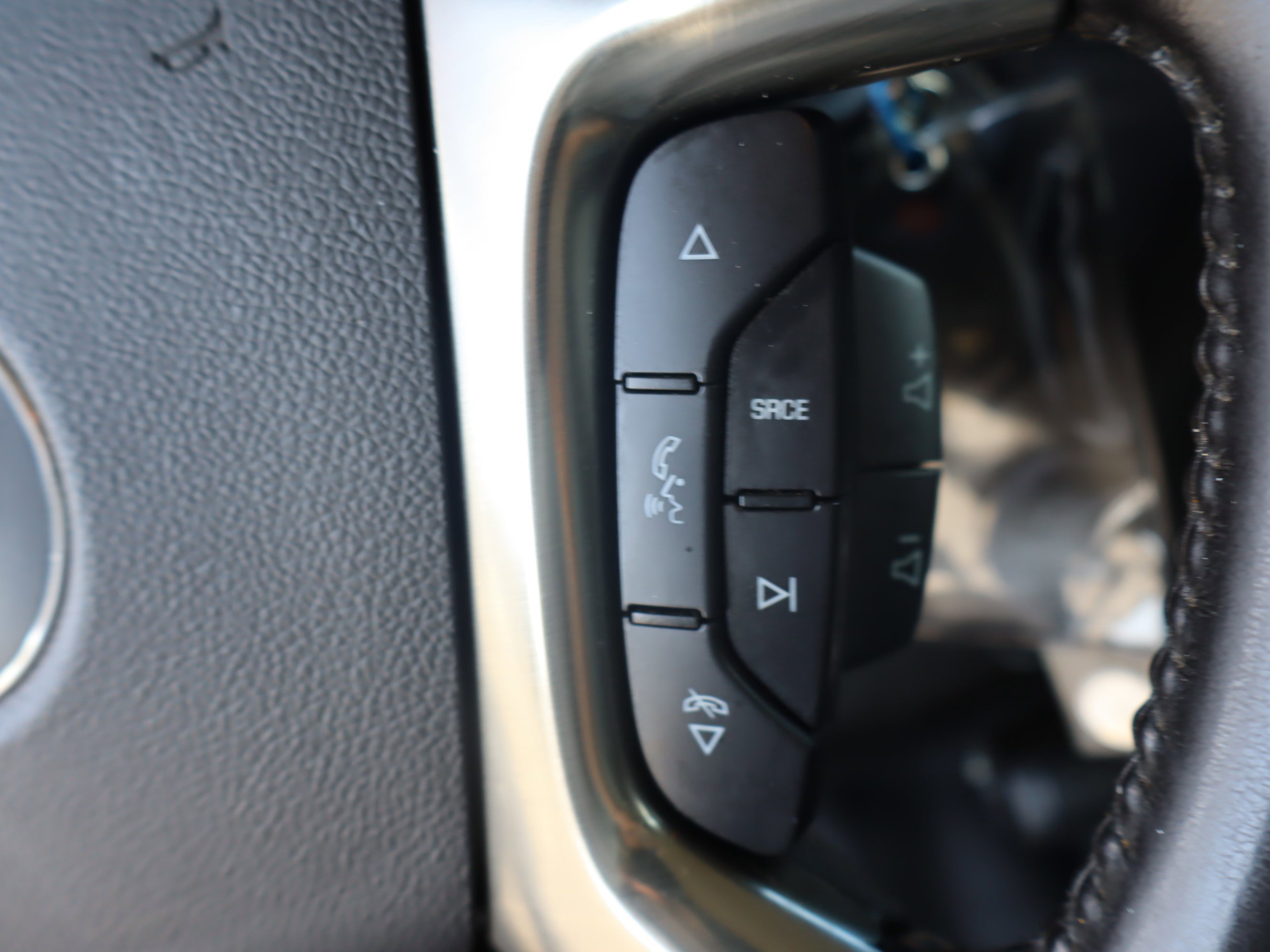 Used 2019 Chevrolet Express 3500 w/ Power Convenience Package image 21