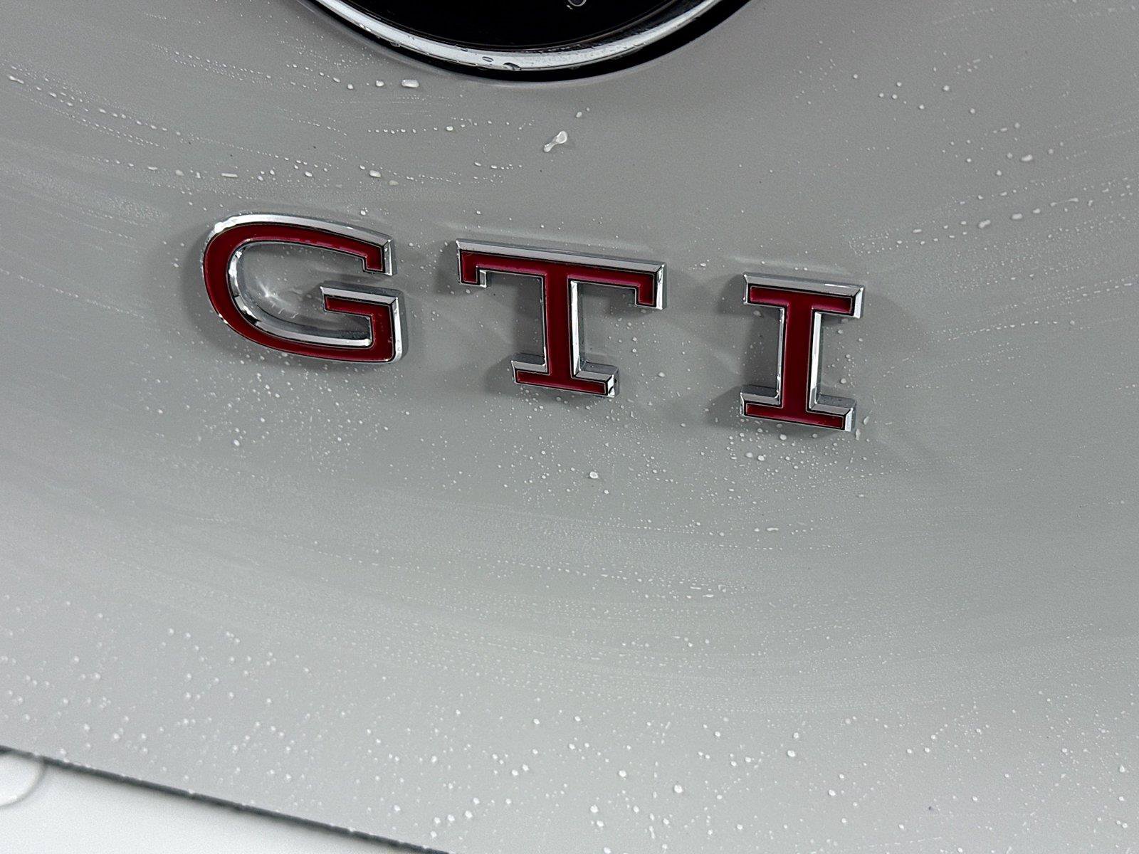 Used 2024 Volkswagen GTI SE FWD image 15