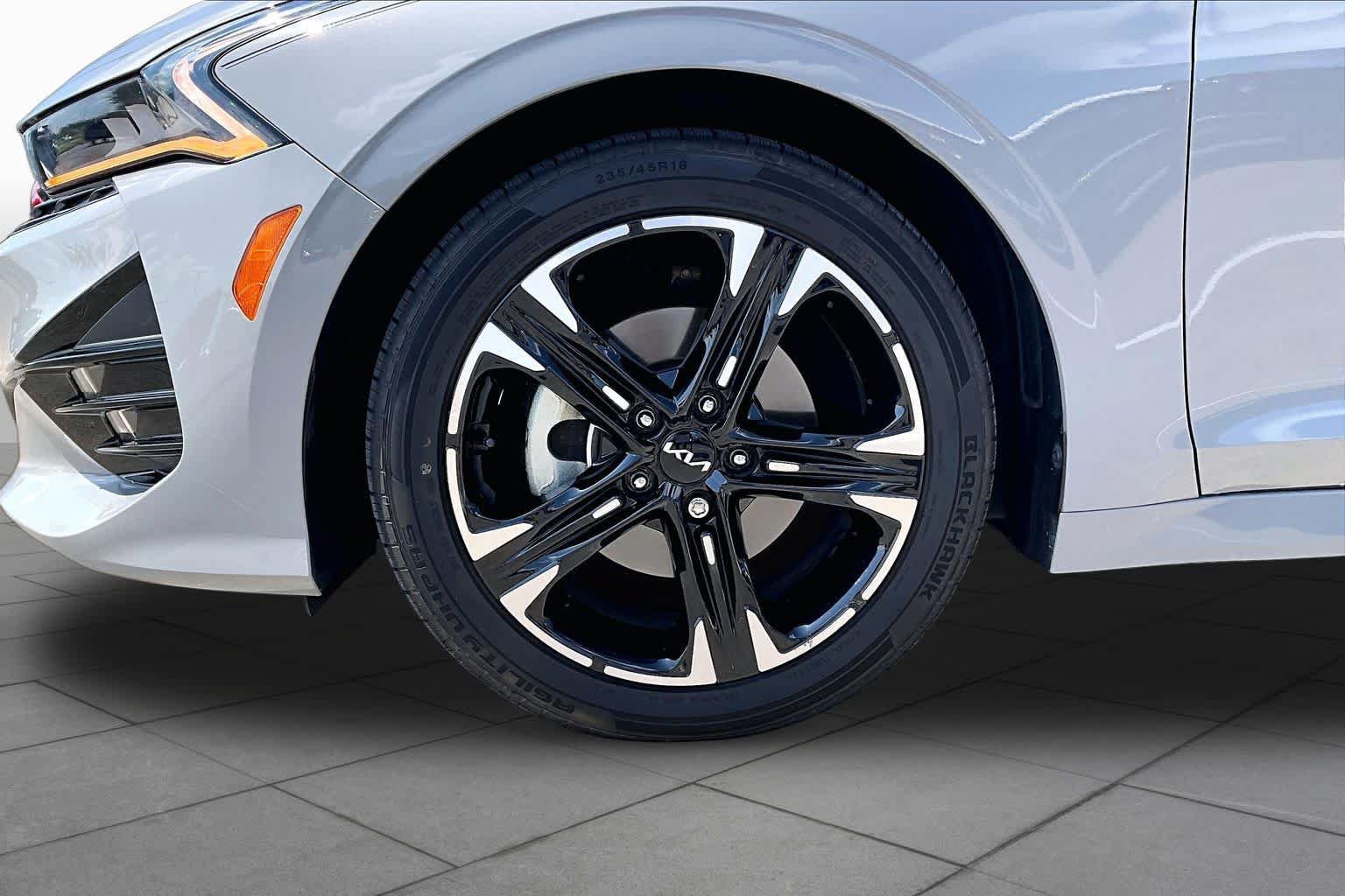 Used 2022 Kia K5 GT-Line FWD image 10