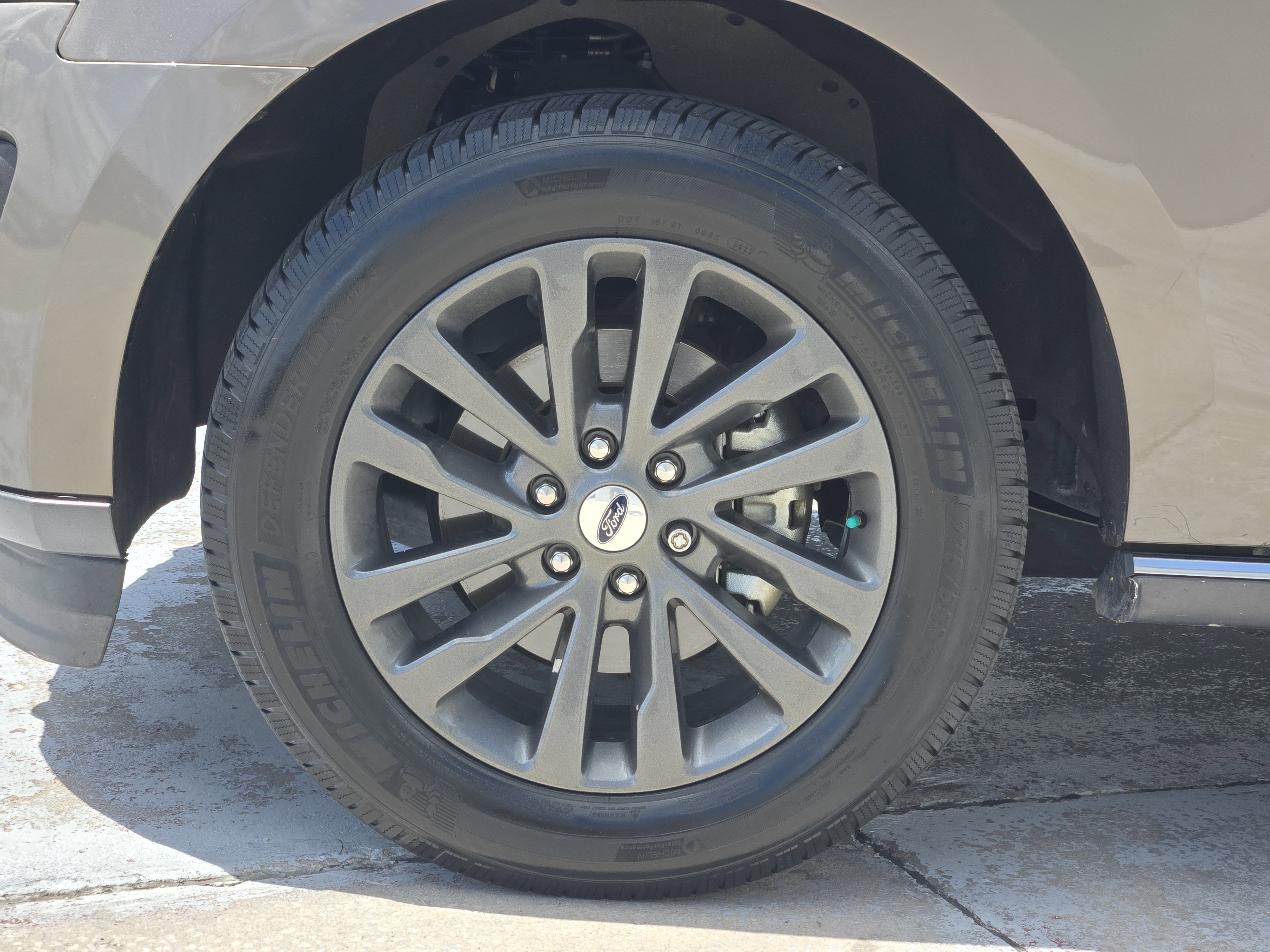 Used 2019 Ford Expedition Limited AWD/4WD image 13