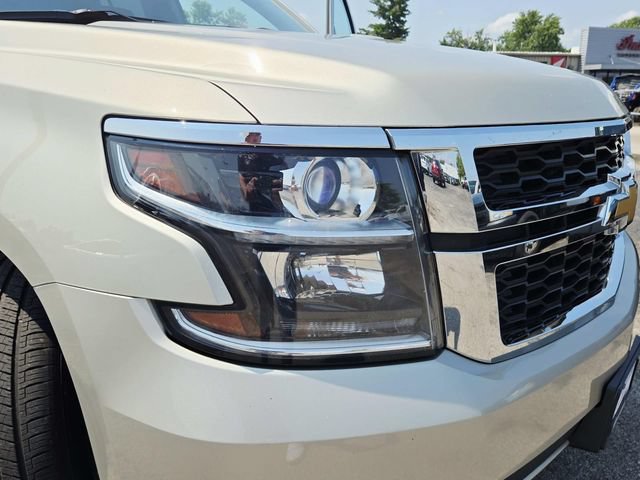 Used 2017 Chevrolet Suburban LT AWD/4WD image 6