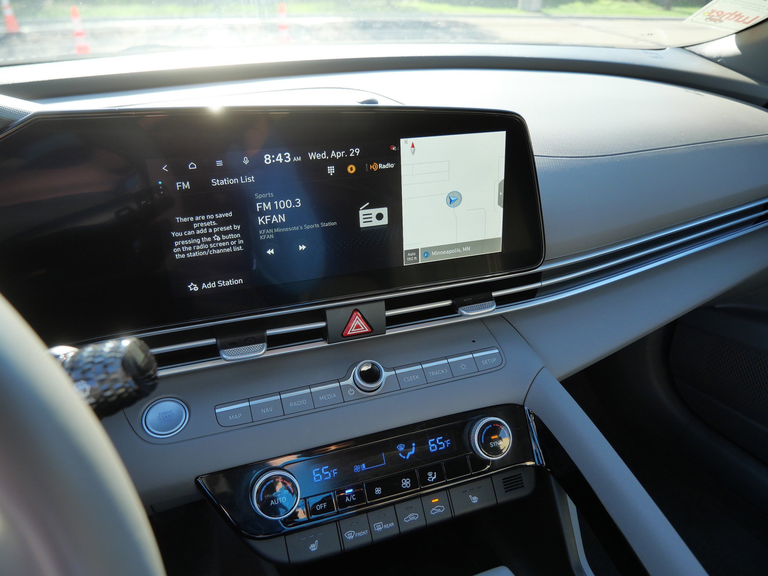 Used 2025 Hyundai Elantra SEL FWD image 22