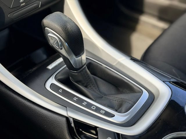 Used 2016 Ford Fusion SE FWD image 15