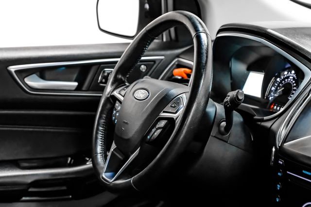 Used 2019 Ford Edge Titanium image 20