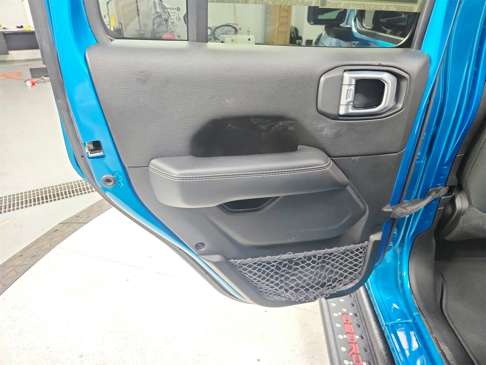 Used 2020 Jeep Wrangler Unlimited Sahara image 31