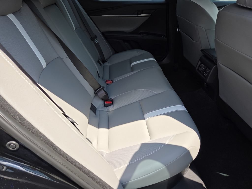 Used 2026 Toyota Camry SE w/ Convenience Package FWD image 26
