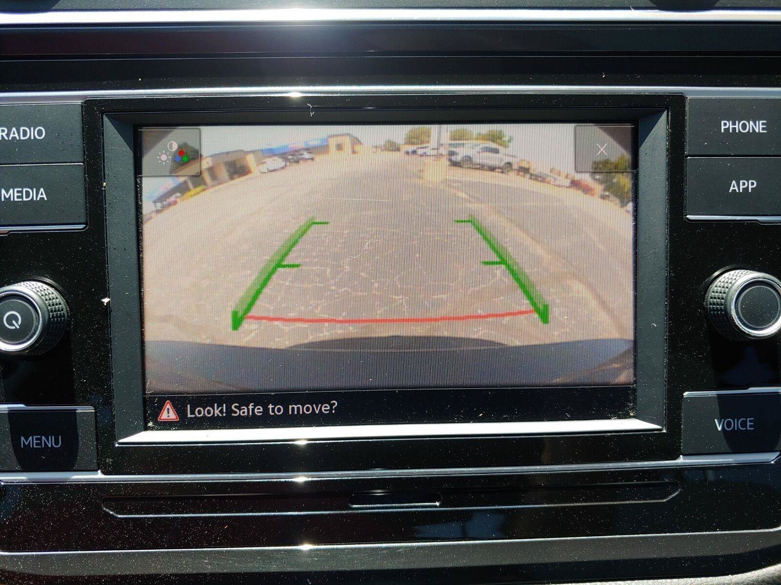 Used 2021 Volkswagen Tiguan S FWD image 33