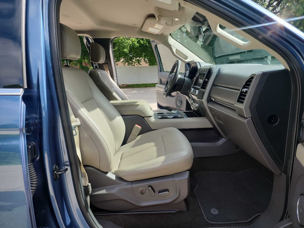 Used 2019 Ford Expedition XLT w/ Equipment Group 202A RWD image 42