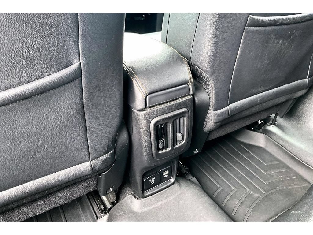 Used 2018 Jeep Compass Limited w/ Navigation Group AWD/4WD image 12