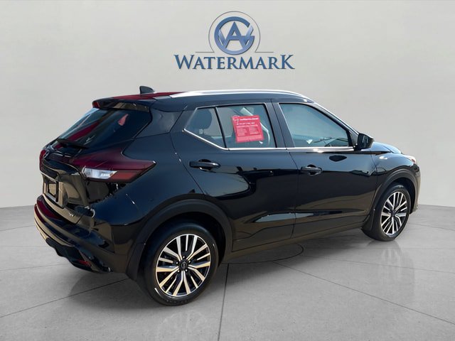 Certified 2024 Nissan Kicks SV FWD image 6