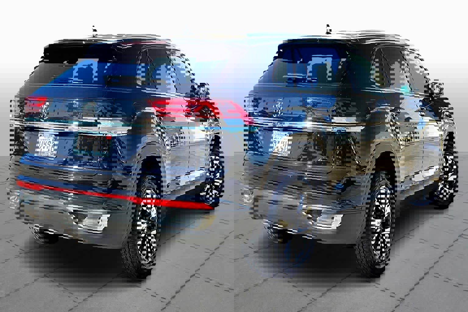 Used 2023 Volkswagen Atlas Cross Sport SE image 12