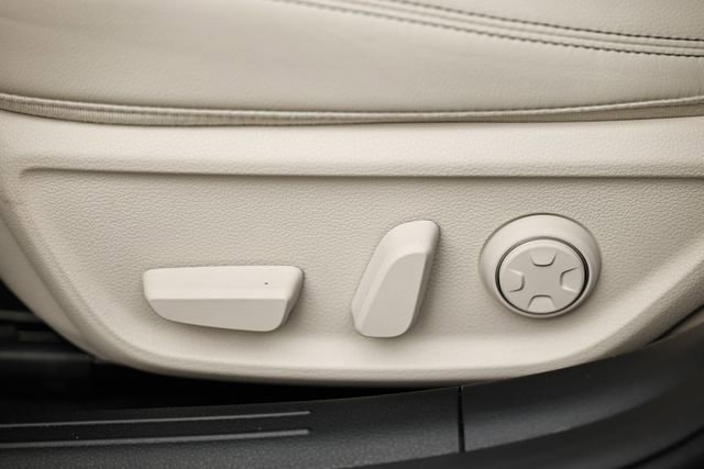 Used 2026 Genesis G70 2.5T image 20