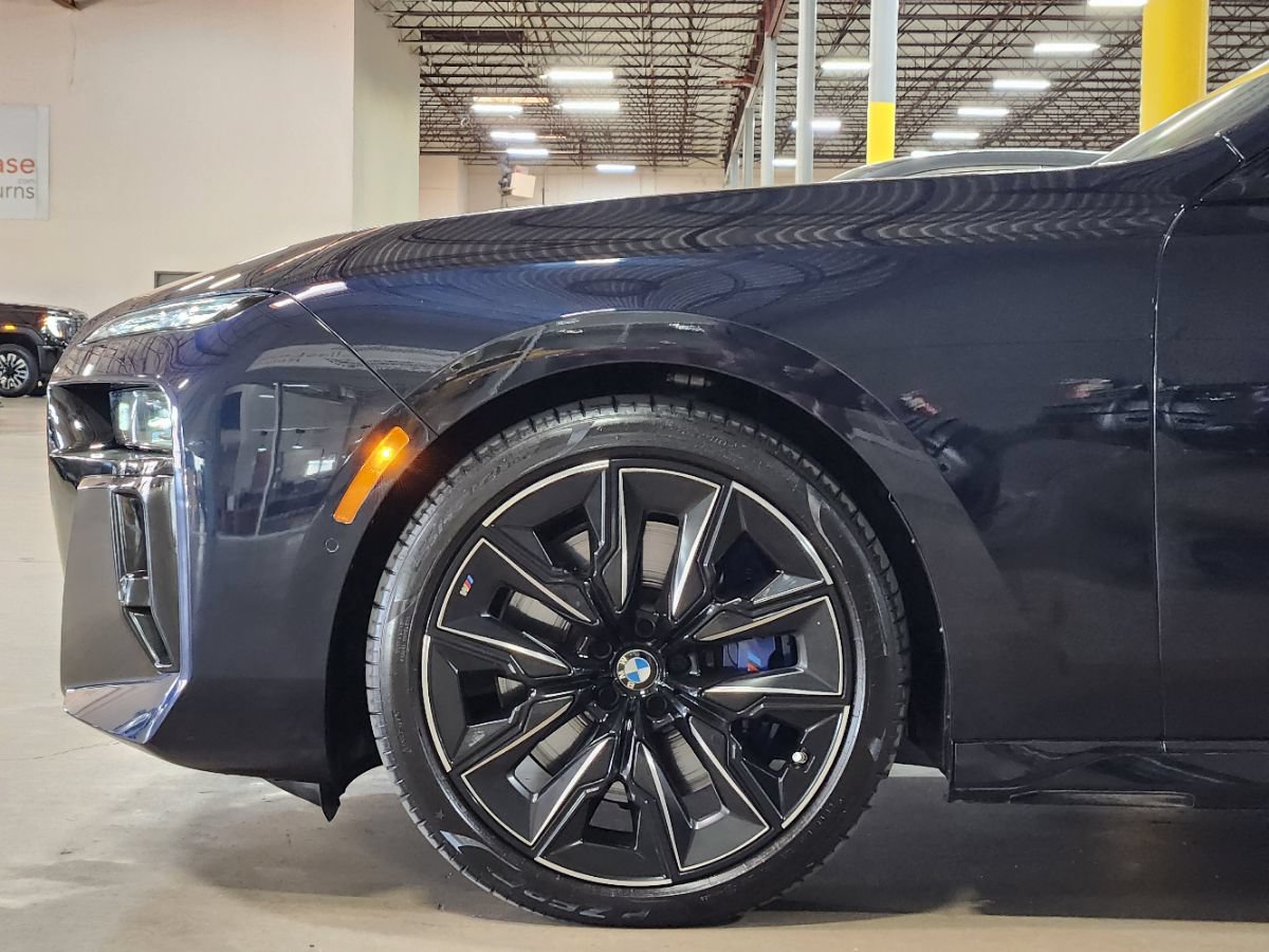 Used 2024 BMW 740i xDrive w/ Executive Package AWD/4WD image 5