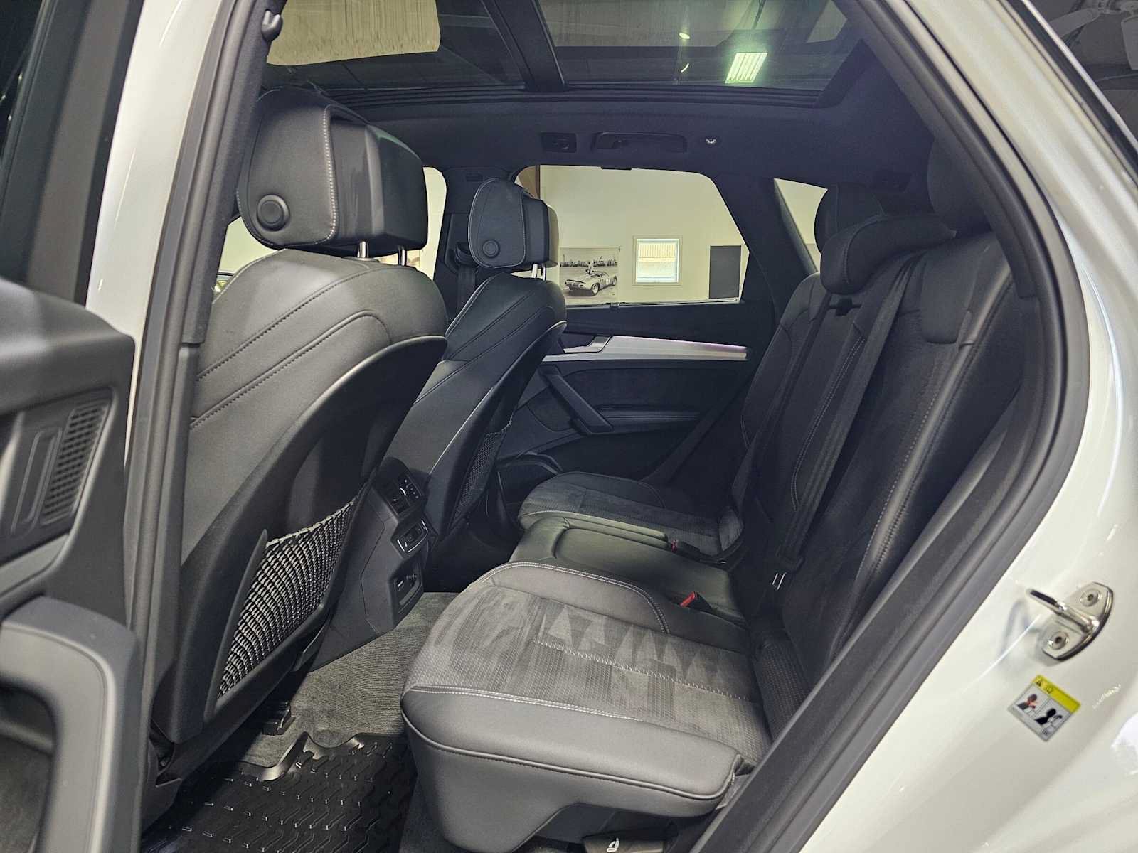 Used 2023 Audi Q5 e Prestige w/ Prestige Package AWD/4WD image 18