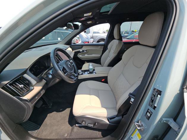Certified 2026 Volvo XC90 B6 Plus AWD/4WD image 5