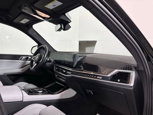 Certified 2024 BMW X5 xDrive40i w/ M Sport Package image 22