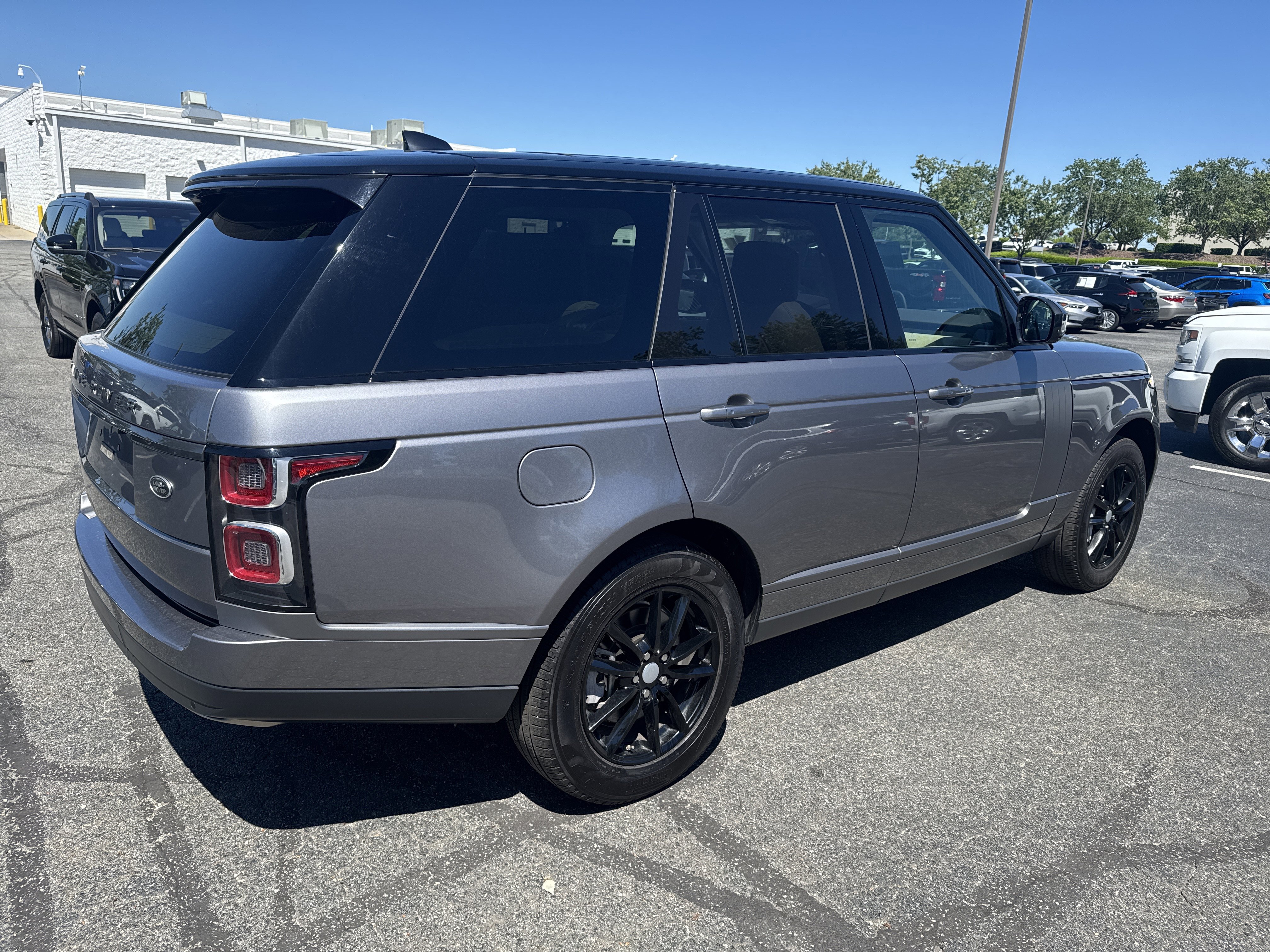 Used 2021 Land Rover Range Rover AWD/4WD image 10