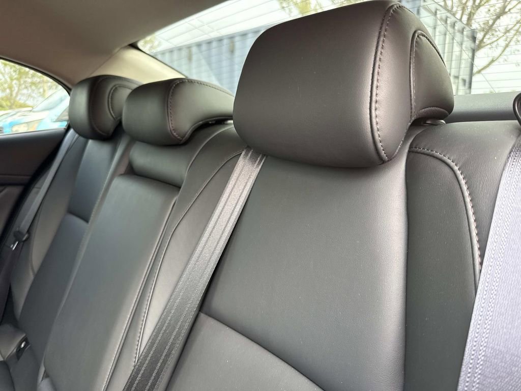 Certified 2025 MAZDA MAZDA3 s image 18