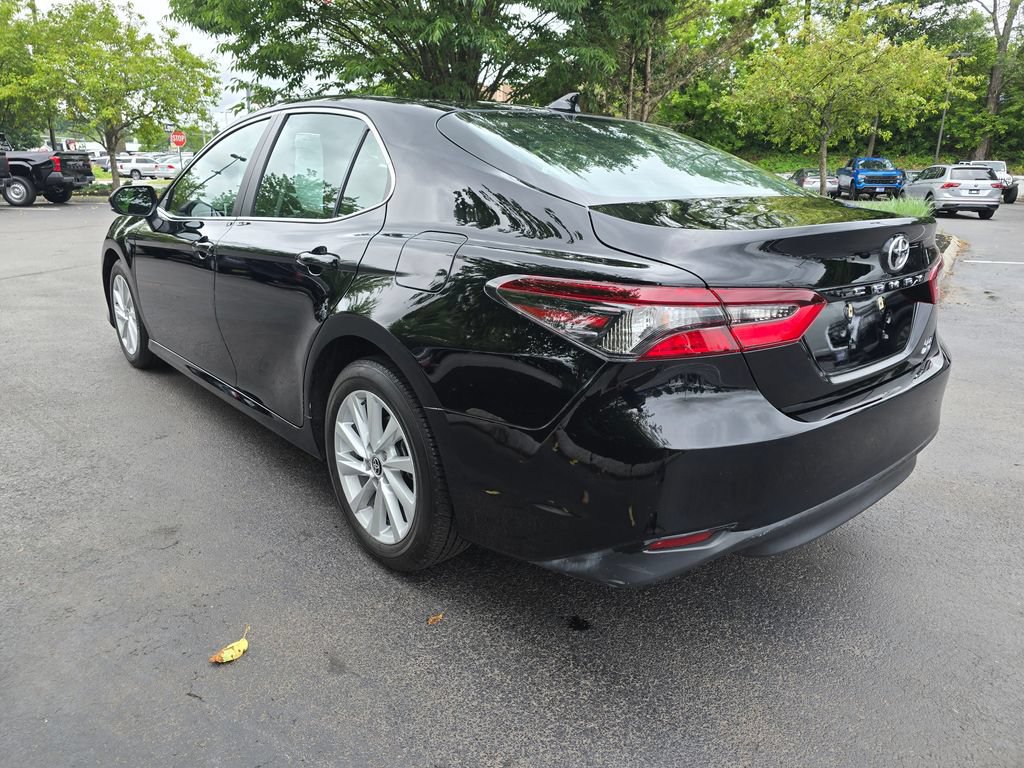 Used 2023 Toyota Camry LE AWD/4WD image 5
