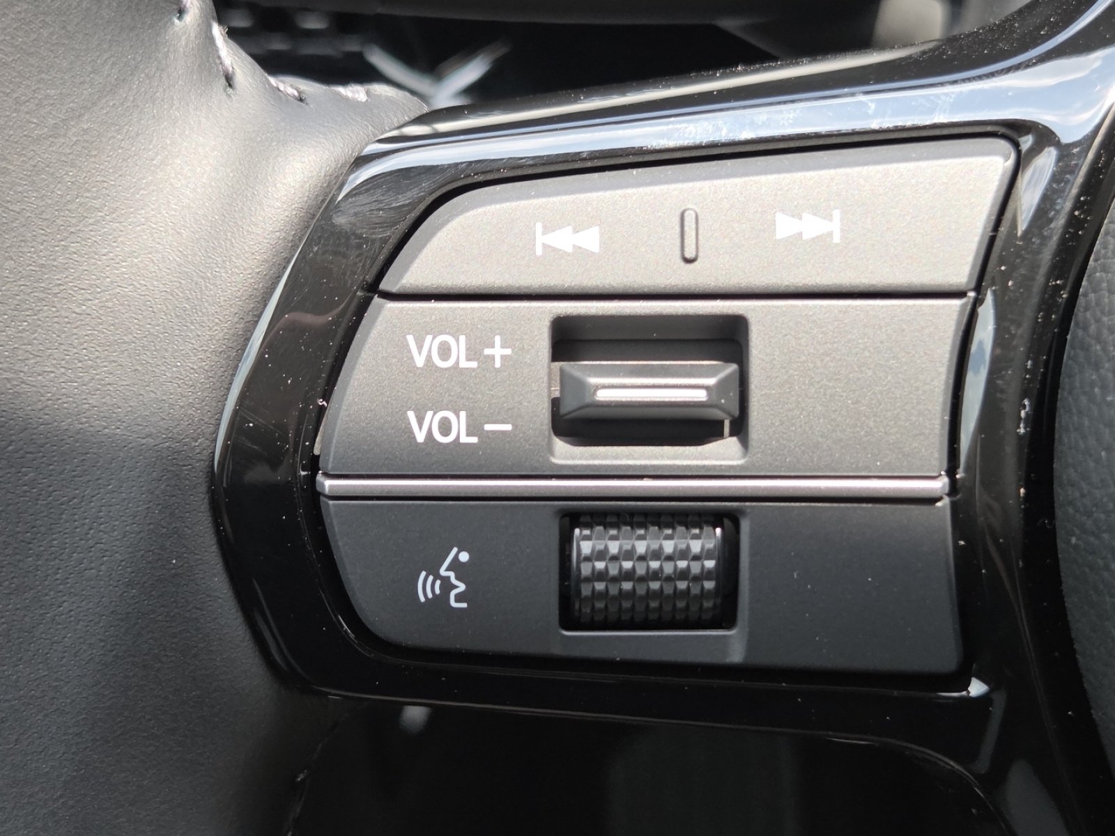 New 2026 Honda CR-V EX-L image 11