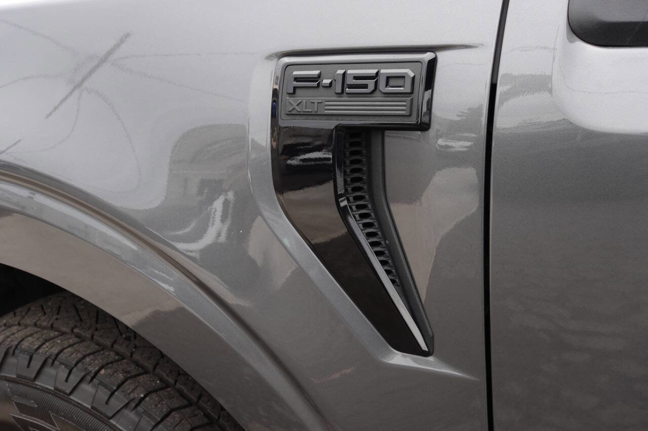 Used 2024 Ford F150 XLT w/ XLT Black Appearance Package image 14