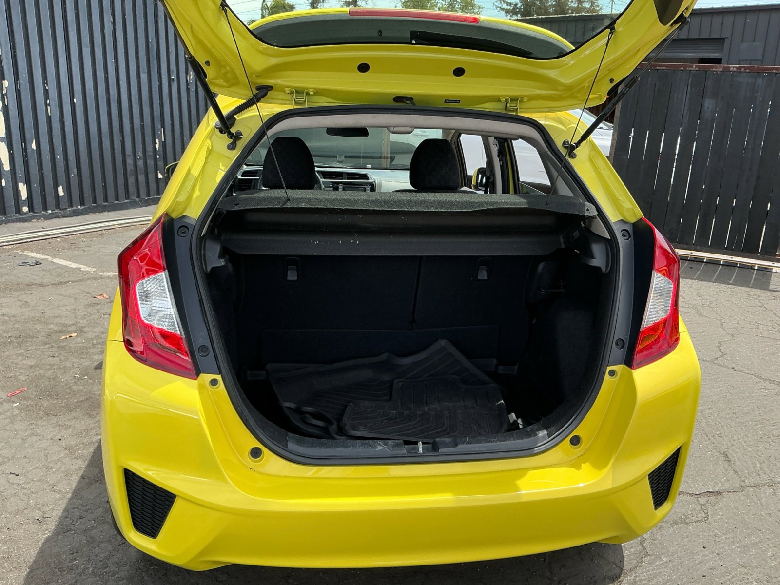 Used 2016 Honda Fit LX image 25