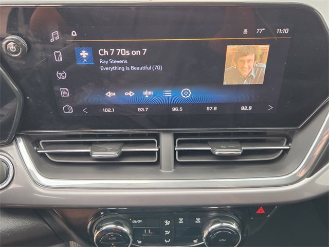 Used 2025 Chevrolet Trax ACTIV w/ Sunroof Package image 16