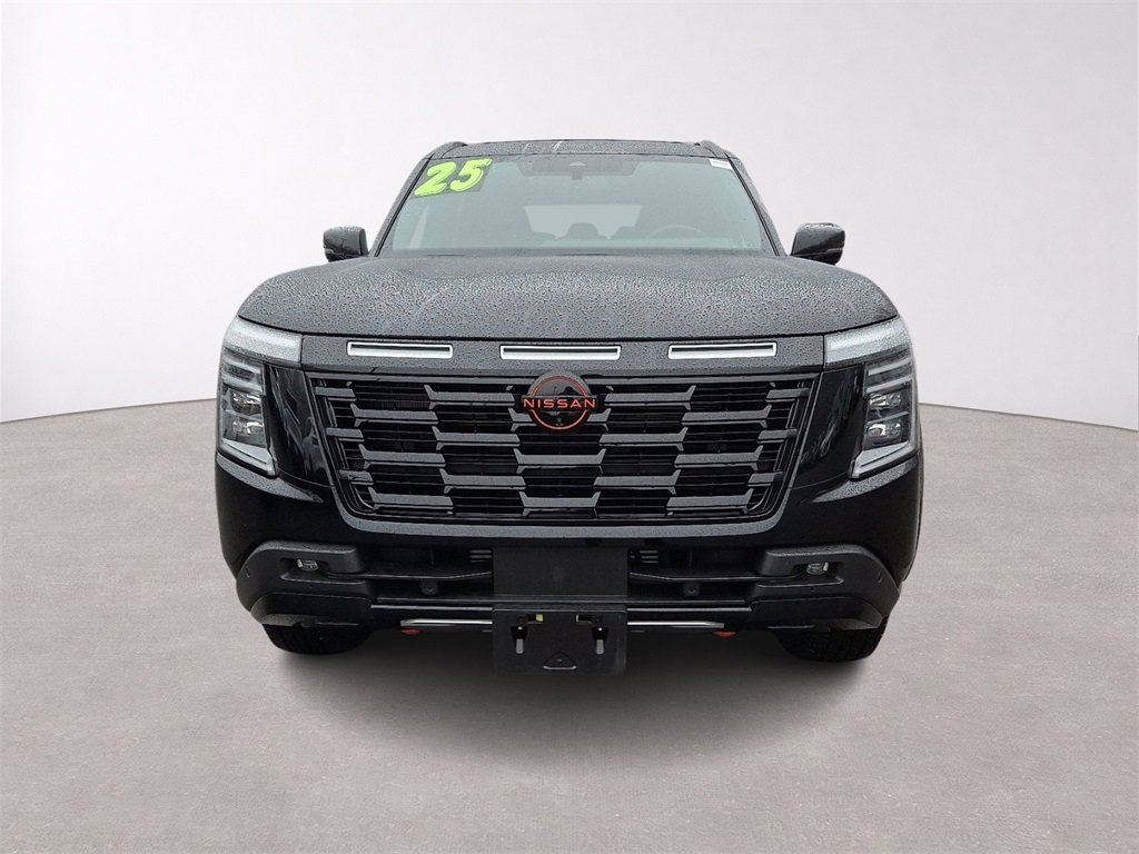 Used 2025 Nissan Armada PRO-4X image 2