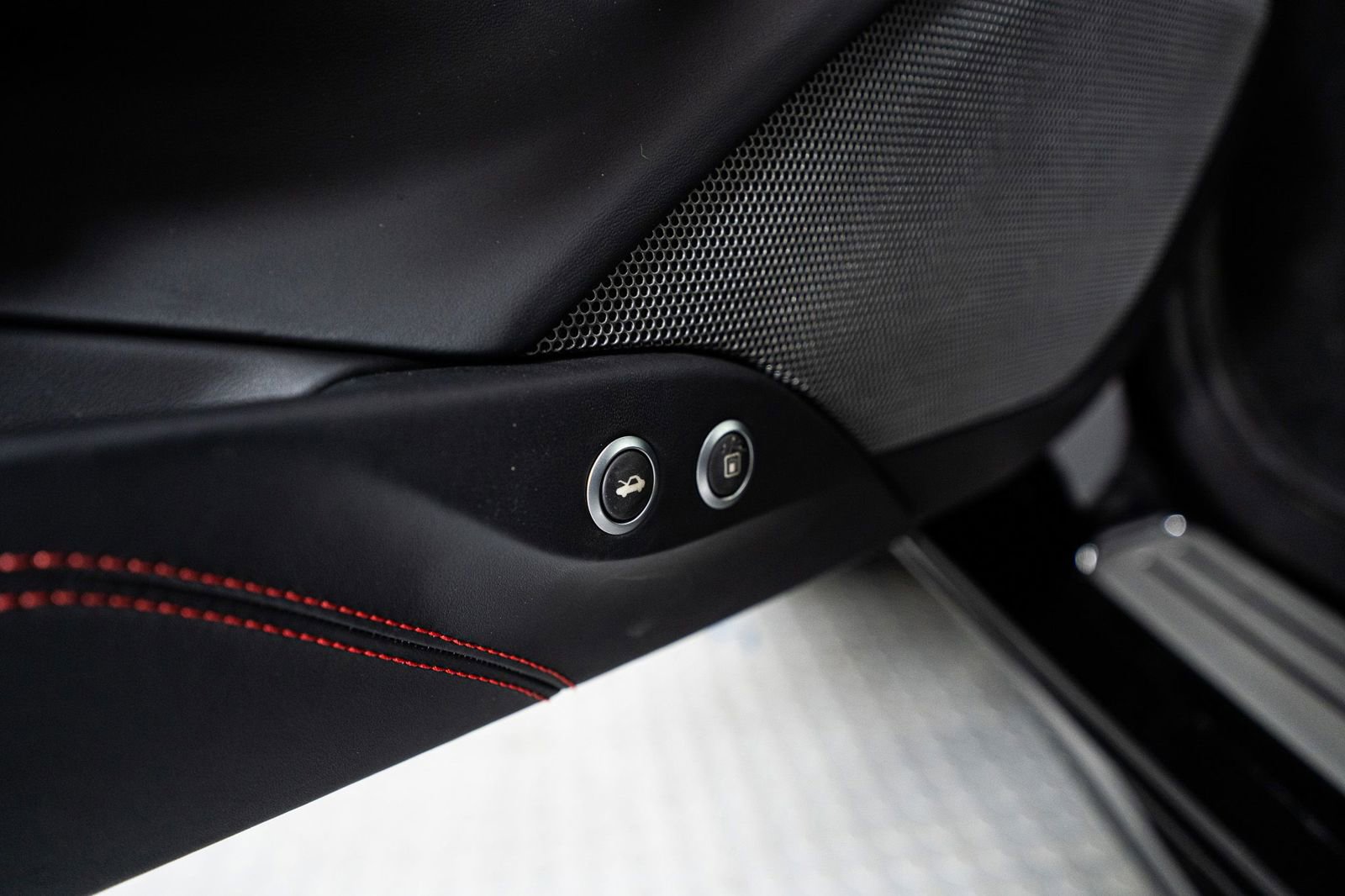 Certified 2019 Ferrari 488 GTB RWD image 28