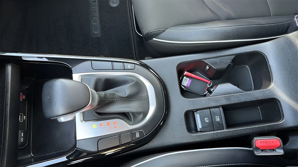 Used 2023 Kia Forte GT-Line w/ GT-Line Technology Package image 10