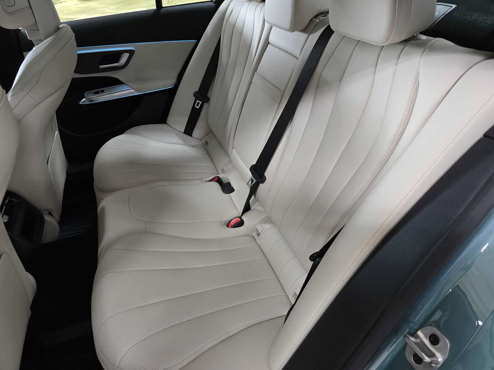 Used 2026 Mercedes-Benz E 350 4MATIC Sedan image 21