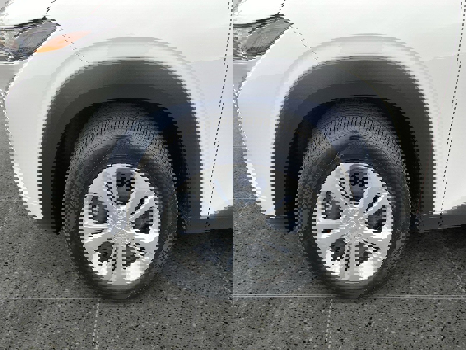 Used 2025 Chevrolet Trax LS image 14