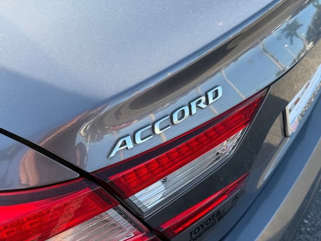 Used 2018 Honda Accord EX image 16