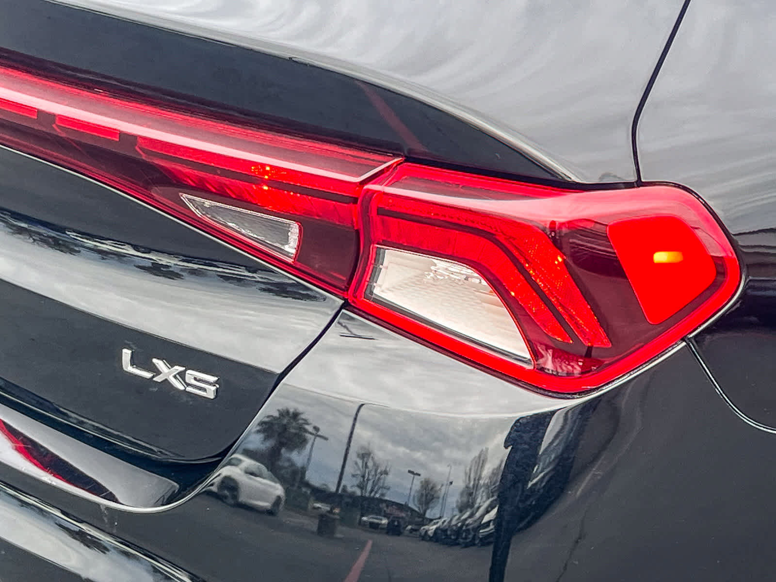 Used 2021 Kia K5 LXS image 8