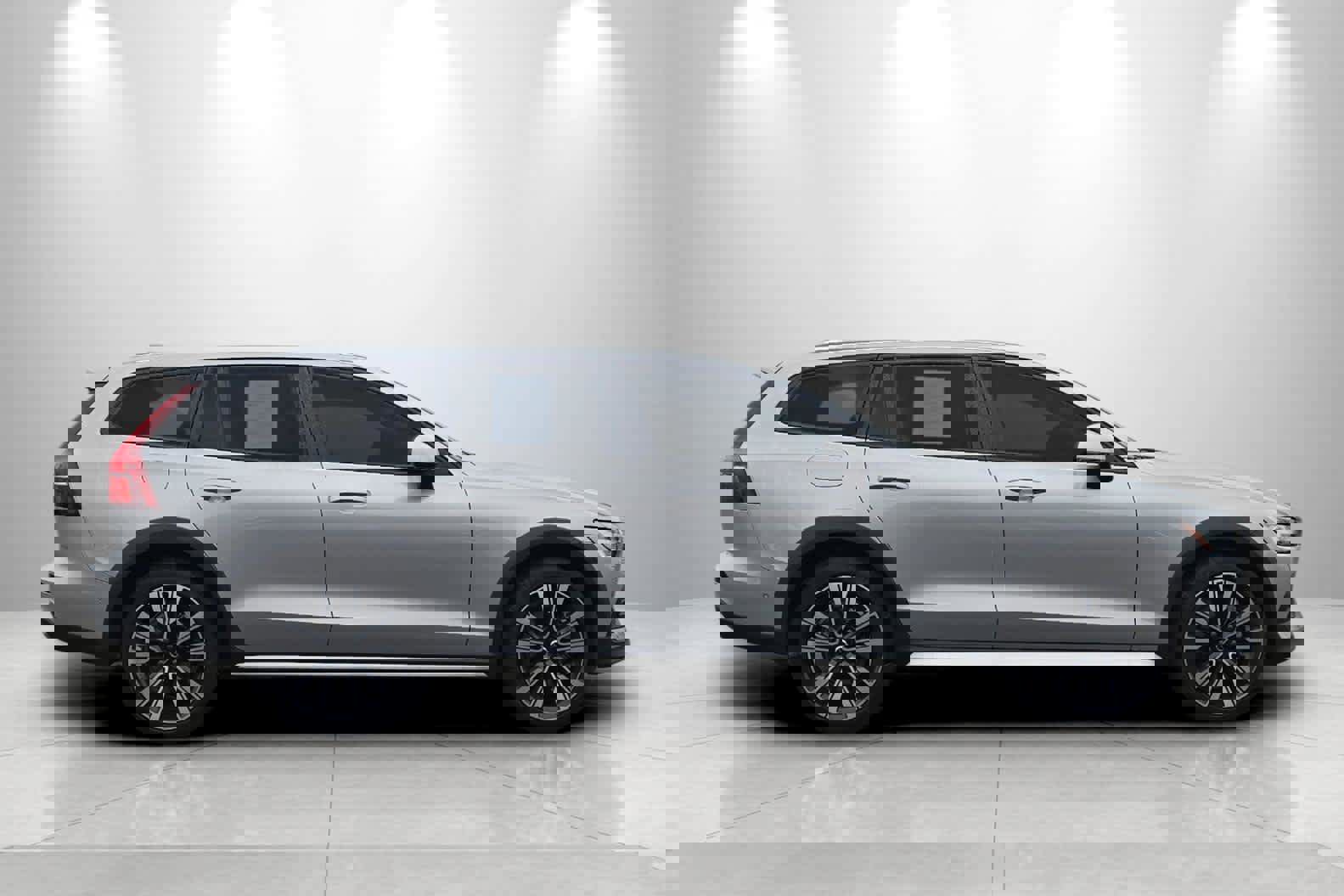 Used 2024 Volvo V60 B5 Cross Country Ultimate image 8