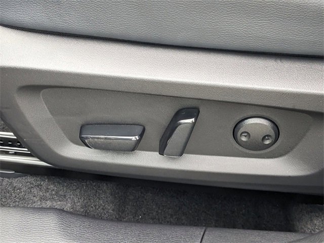 New 2025 Mitsubishi Outlander SEL image 19