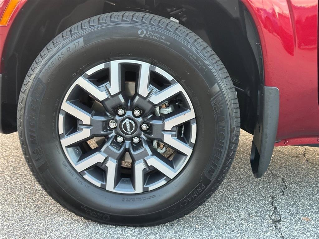 Certified 2024 Nissan Frontier SL w/ Technology Package image 9