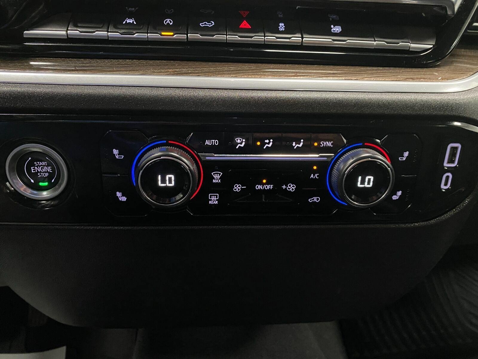 Used 2024 Chevrolet Silverado 1500 LT AWD/4WD image 54