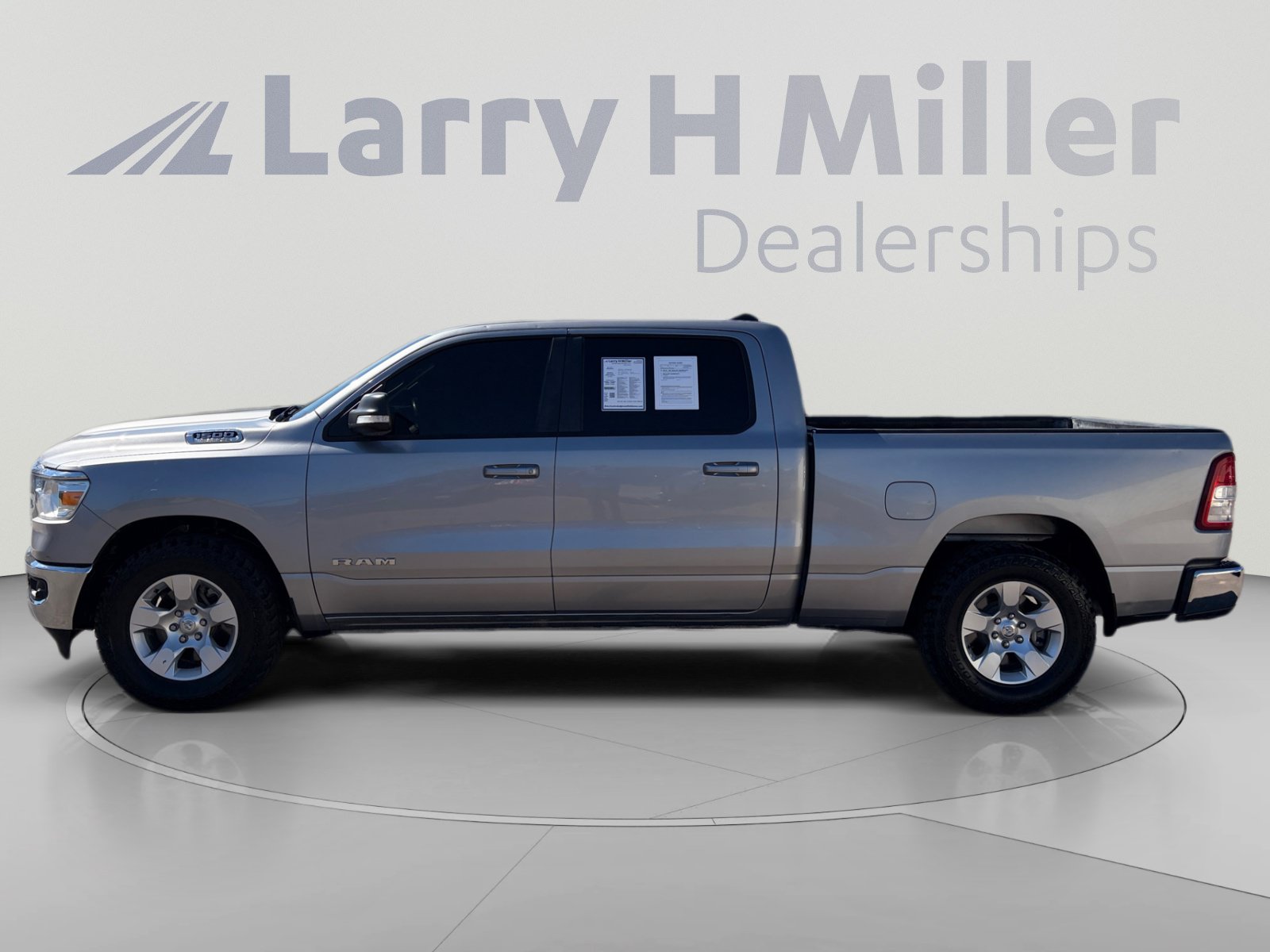 Used 2022 RAM 1500 Big Horn AWD/4WD image 2