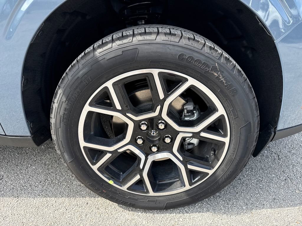 New 2025 Ford Maverick Lariat w/ 4K Tow Package image 11