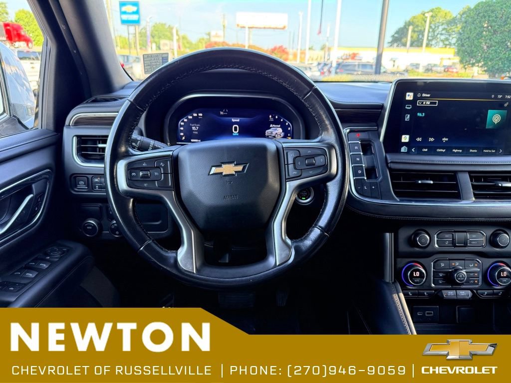 Used 2022 Chevrolet Suburban LT RWD image 12