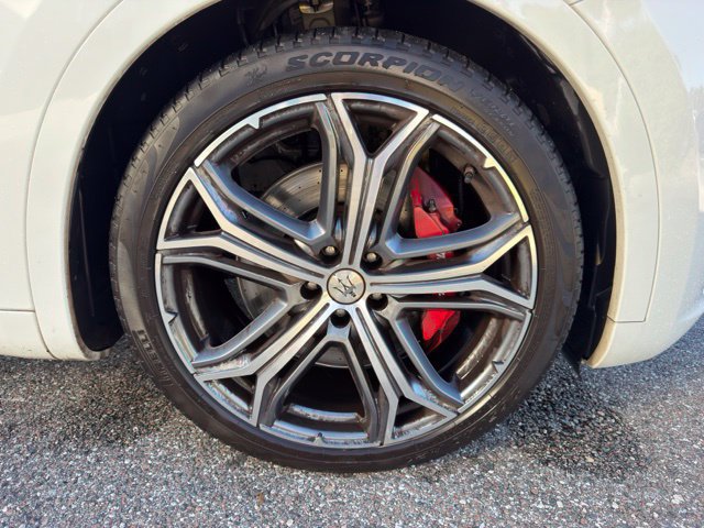 Used 2023 Maserati Levante Modena AWD/4WD image 20