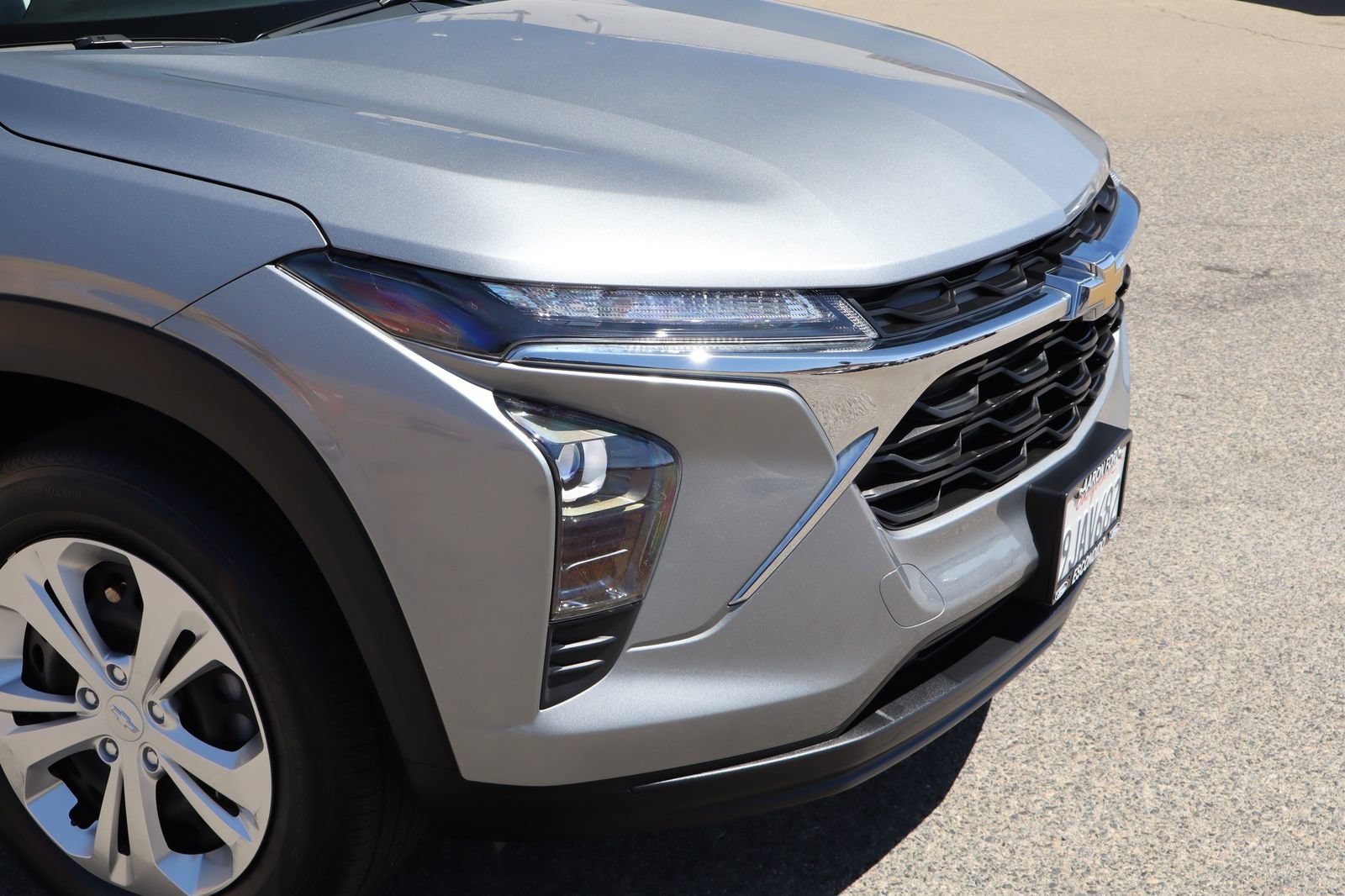 Used 2024 Chevrolet Trax LS FWD image 9