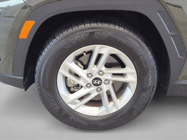 Used 2025 Hyundai Tucson SE FWD image 15